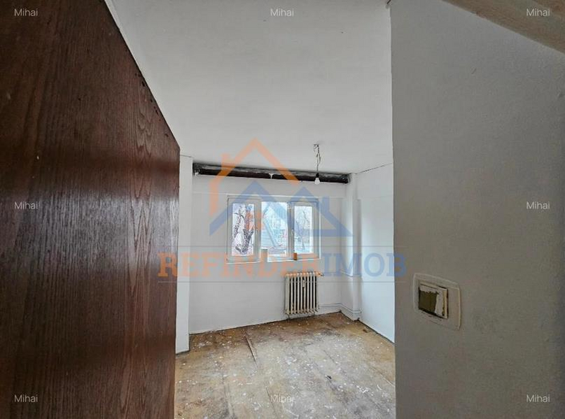 Romana Apartament 4 camere, 2 balcoane